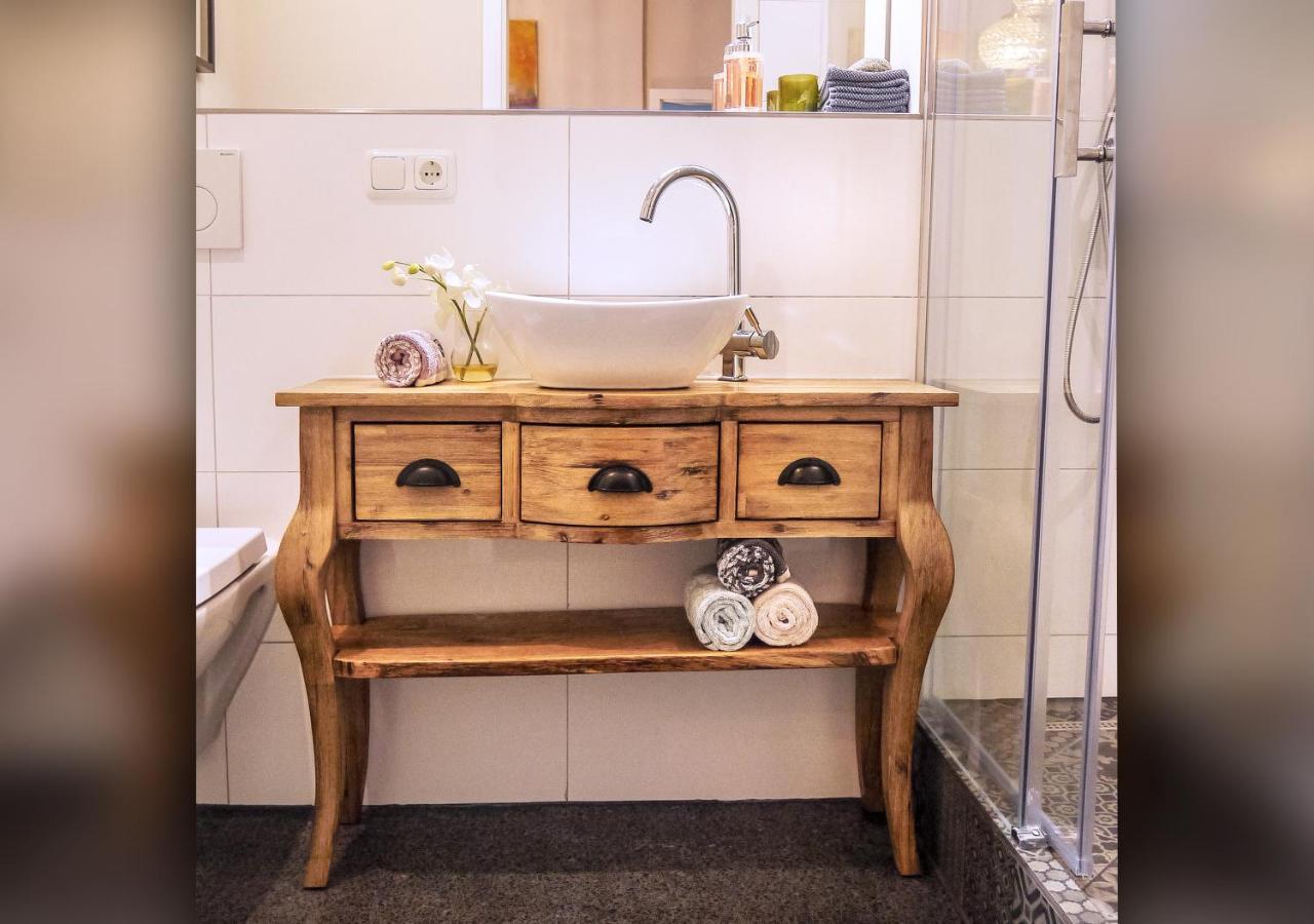 Comfort And Style In City Center With Ensuite Bathroom On Schaafenstrasse Kolonia Zewnętrze zdjęcie
